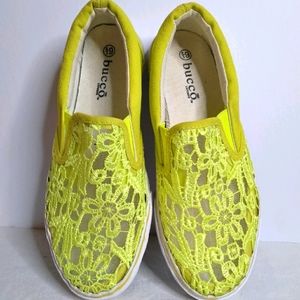 Bucco capensis Size 6 1/2 neon yellow slip ons